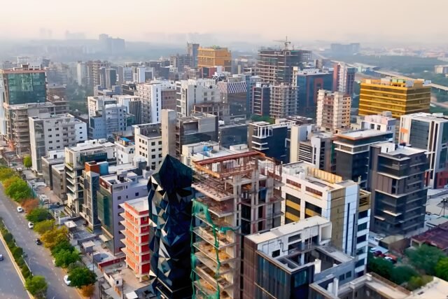 Why Sector 136, Noida Is the New Choice for Premium Office Leasing on Expressway